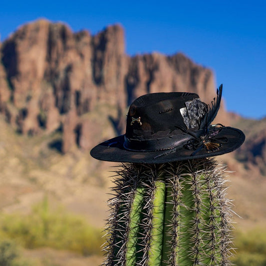 Luxury western hat in sable black Australian wool felt